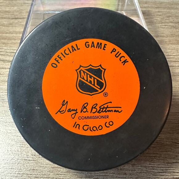 1990’s Detroit Red Wings Chris Osgood Autographed Official NHL Hockey Puck #30 - Picture 2 of 4